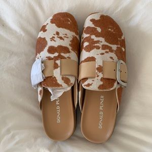 Donald plainer new in box pony hide mules
